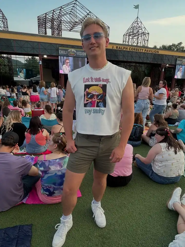 17 Concert Outfits for Men That Hit Every Vibe 4 dorsey collin 1785338496