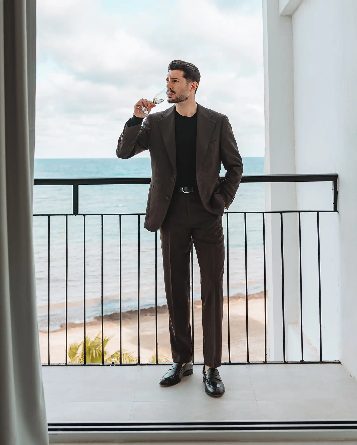 24 Party Outfits for Men That Make a Lasting First Impression 11 omarspaneshi 1746003587