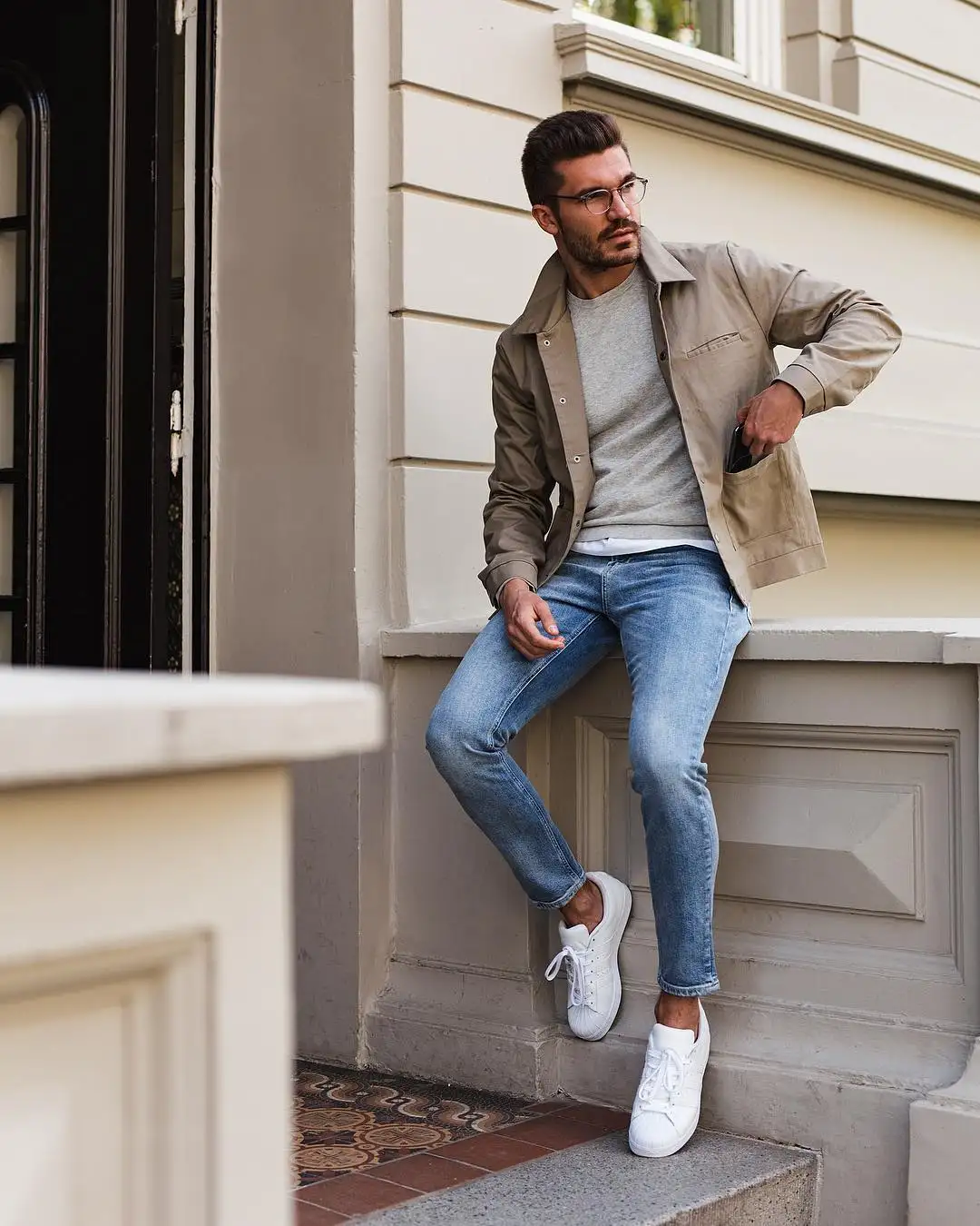 23 Light Blue Jeans Outfit Men Over 40 Actually Look Good In 7 justusf hansen 1526498280