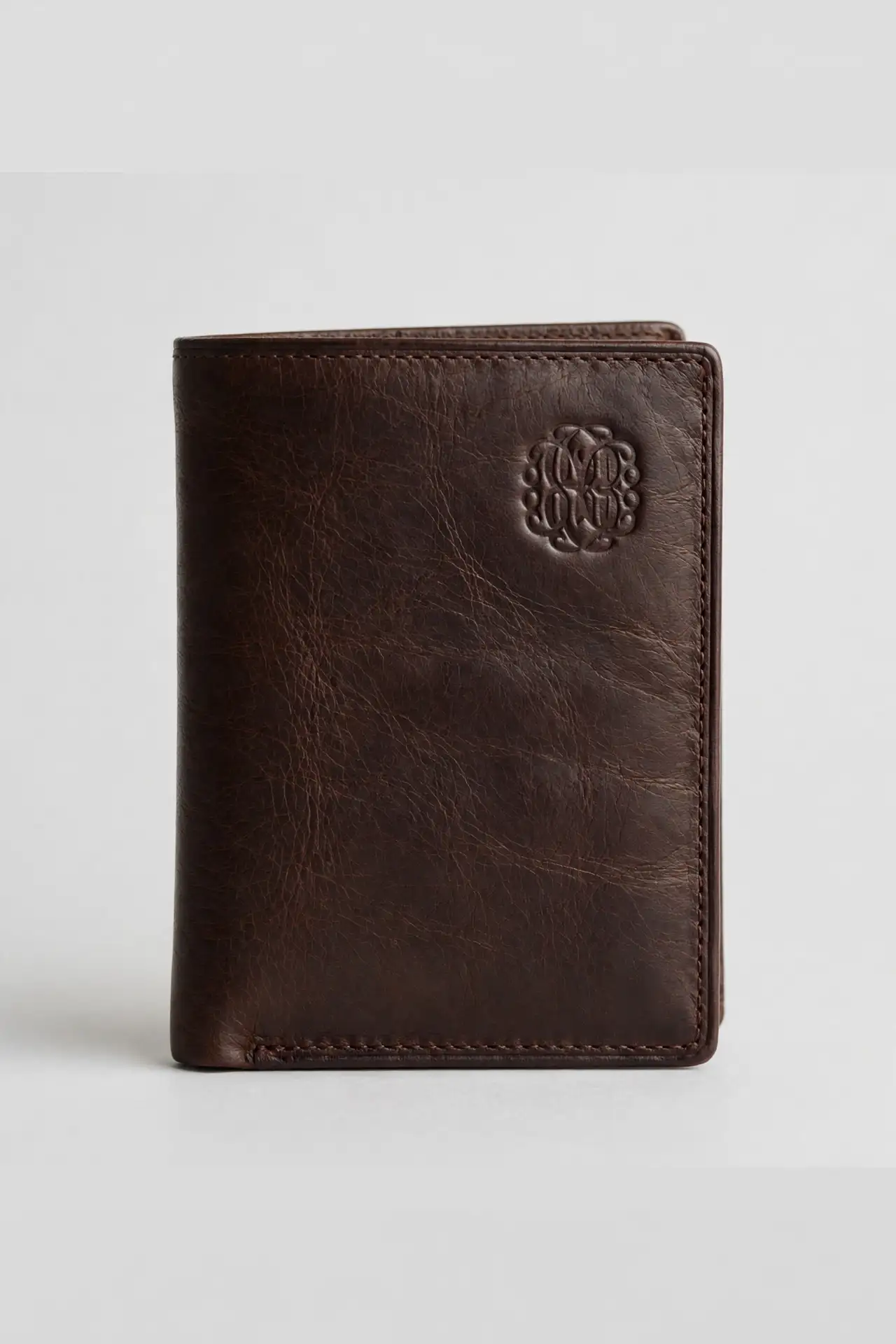 12 Engagement Gift Ideas for Men That Feel Special 3 Personalized Leather Wallet with Custom Initials