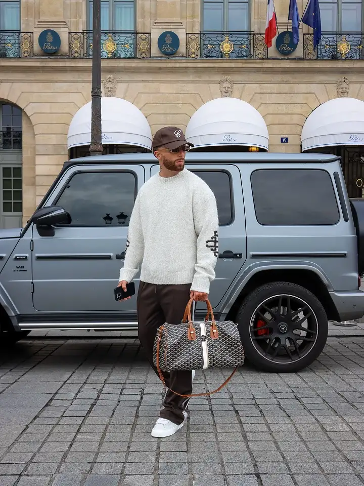 22 Paris Outfits for Men That Look Sharp Every Time 7 rossi.campbell 1758478472
