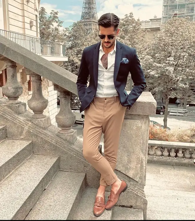 22 Paris Outfits for Men That Look Sharp Every Time 10 summerstyleguide 1659261628