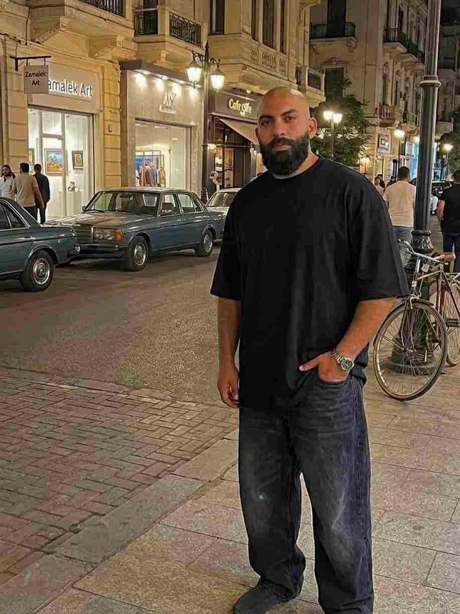 Bald Men Casual Style: 18 Ideas Real Guys Are Actually Wearing 13 aboelelaamro 1772216635