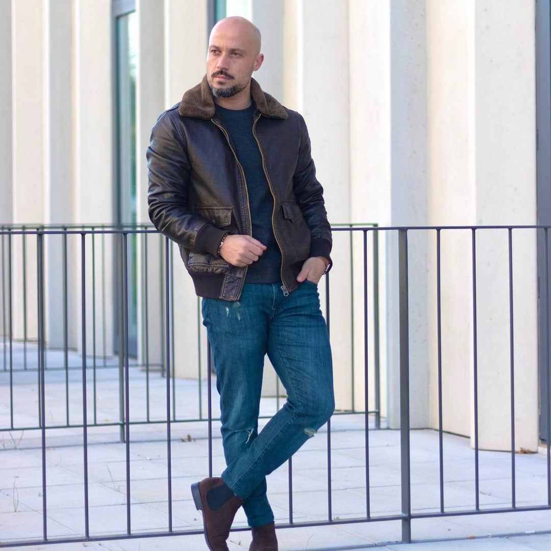 Bald Men Casual Style: 18 Ideas Real Guys Are Actually Wearing 16 baldstylesdaily 1636834898 1