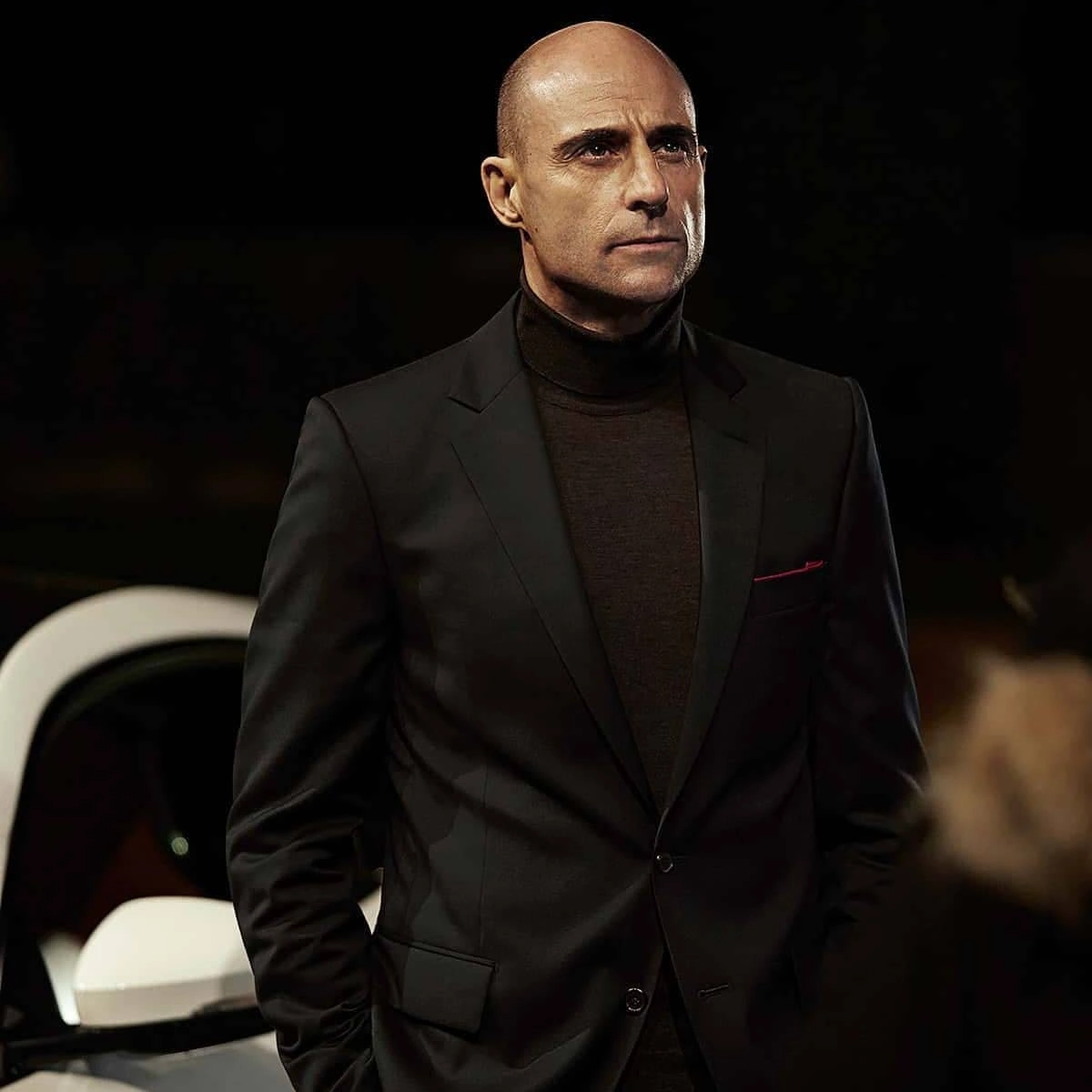 8 Bald Men Formal Style Ideas for a Polished Look 8 baldstylesdaily 1637004561