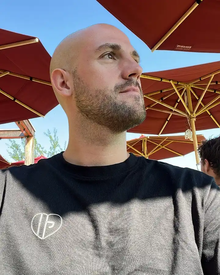 Bald Men Buzz Cut Ideas: 30 Styles Worth Trying 9