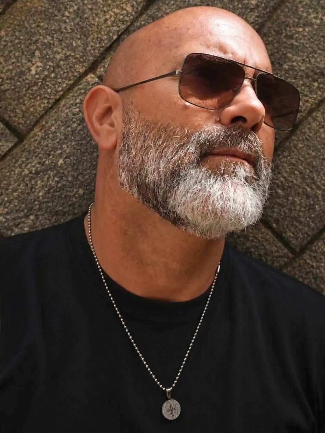 19 Beard Styles for Bald Men Over 40 That Actually Work With Your Face 20 w.artimundo 1781446768