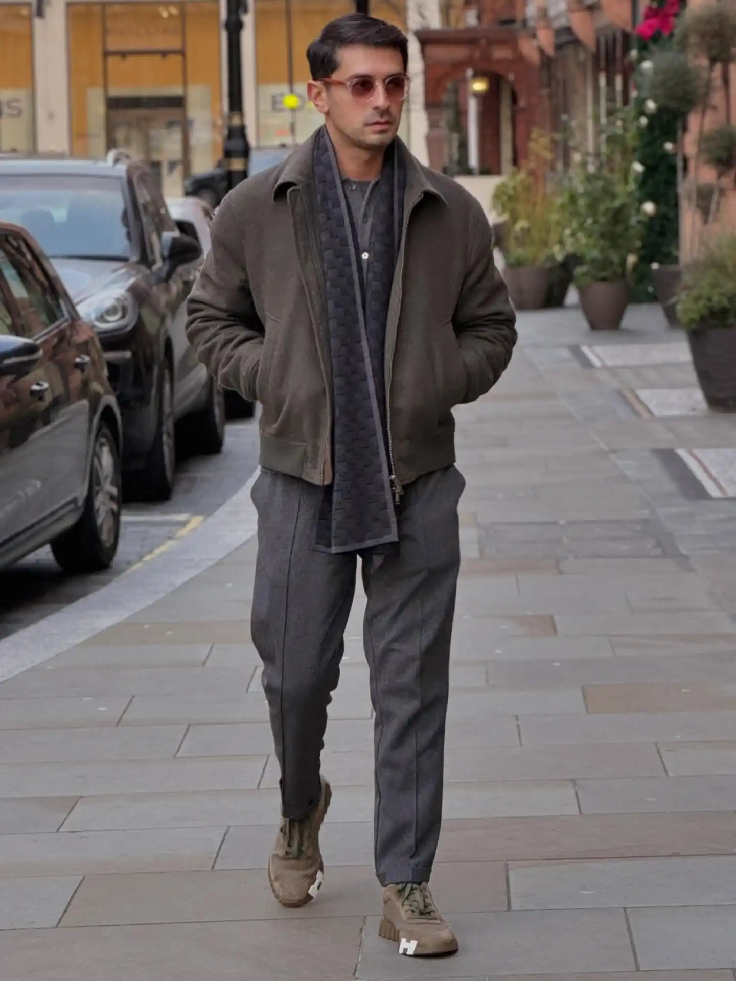 17 Men Winter Scarf Styles That Make Winter Dressing Better 4 abdullabinyousef 1767024022