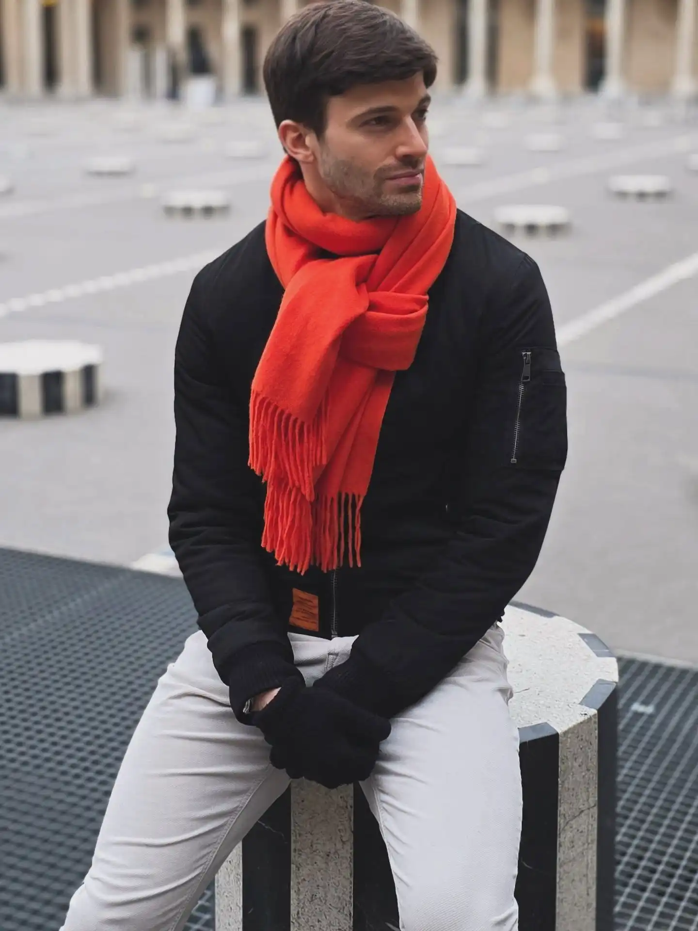 17 Men Winter Scarf Styles That Make Winter Dressing Better 12 adrie.paris 1765737512