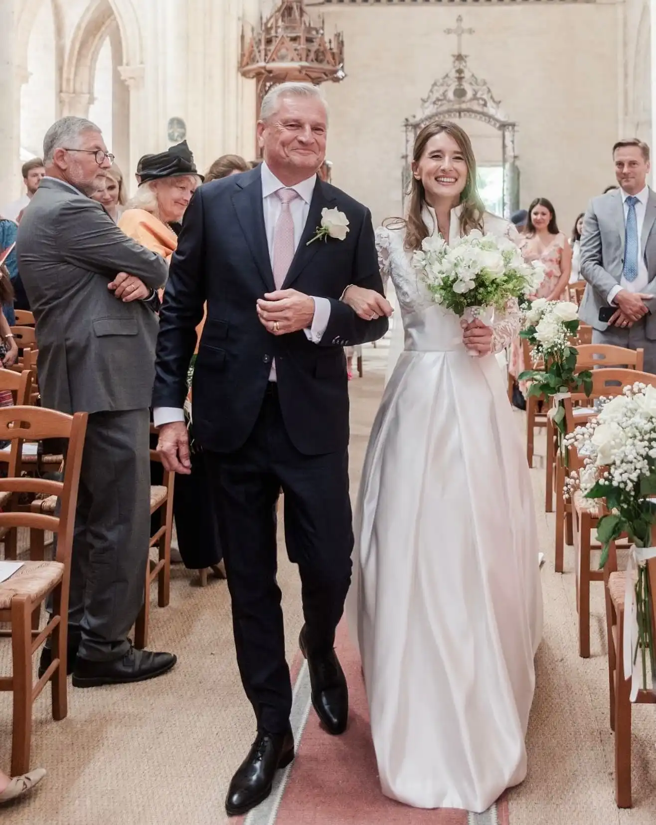 20 Father of the Bride Outfit Ideas That Actually Look Great in Photos 2