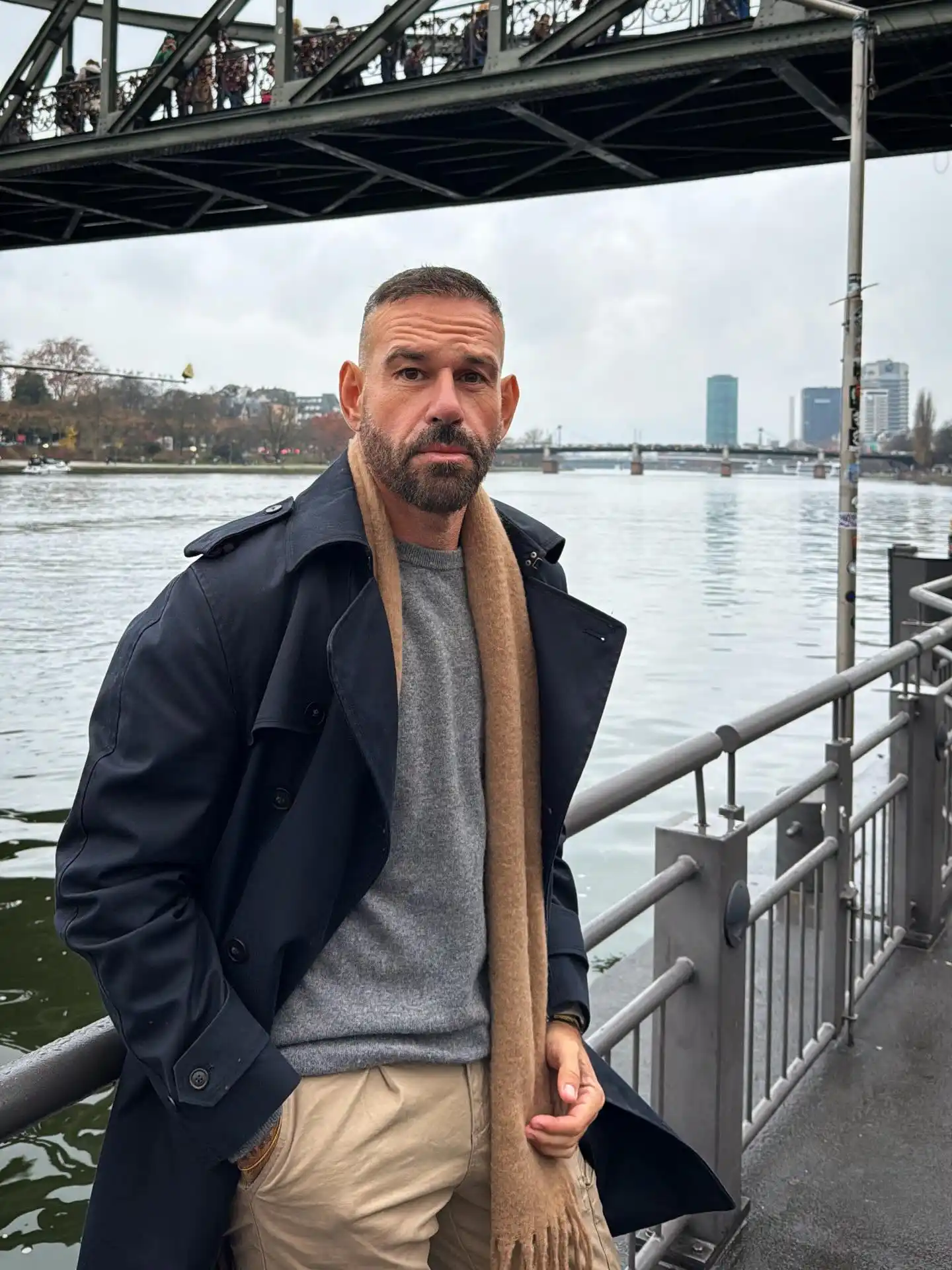 17 Men Winter Scarf Styles That Make Winter Dressing Better 3 anto dgp 1764425976