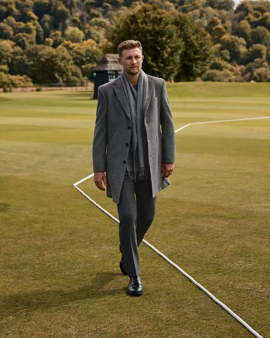 27 Thanksgiving Outfits Ideas For Men Who Want to Look Put Together, Not Overdressed 28 charlestyrwhitt 1766232014