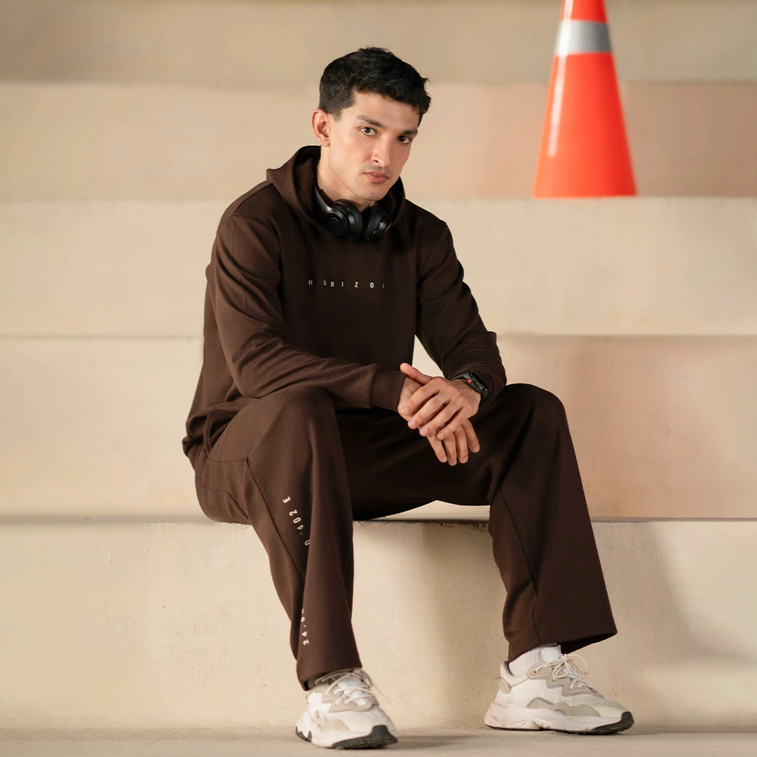 25 Men Winter Tracksuits That Actually Look Good, Not Just Warm 23 furorjeans 1731146412