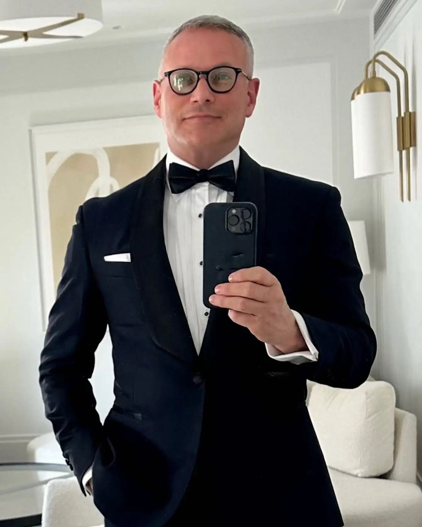 20 Father of the Bride Outfit Ideas That Actually Look Great in Photos 18 grcohan 1685781192