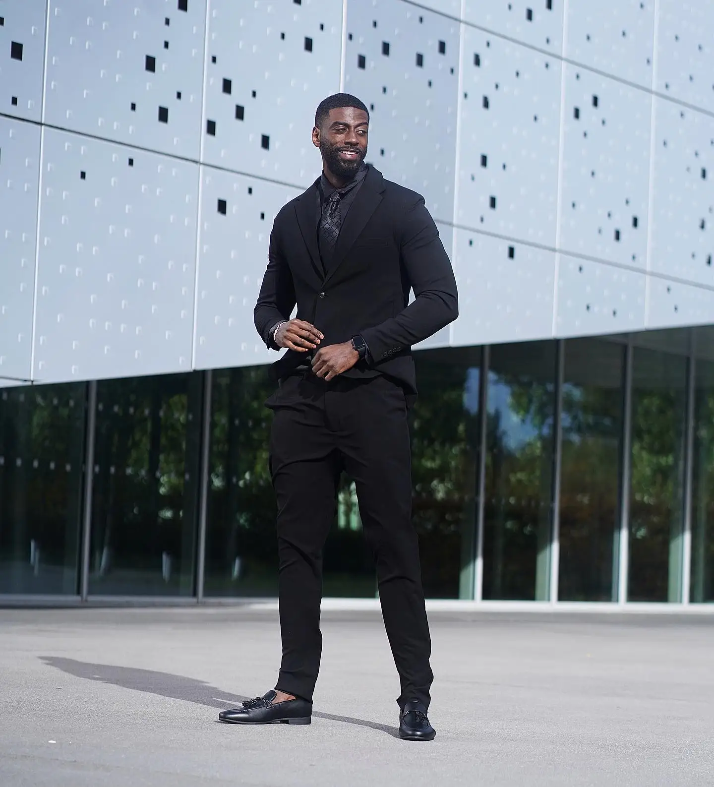 22 Funeral Outfits for Tall Men, From Overcoats to Shoes 12 jimseuh 1699819200