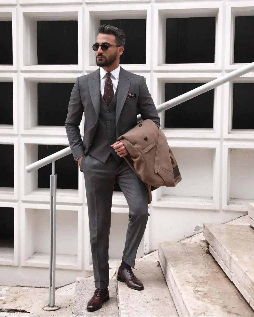 Men’s Funeral Outfit vs Business Suit: What’s the Difference? 2 jomondewears 1762779811 3762792244156605752 2320400422