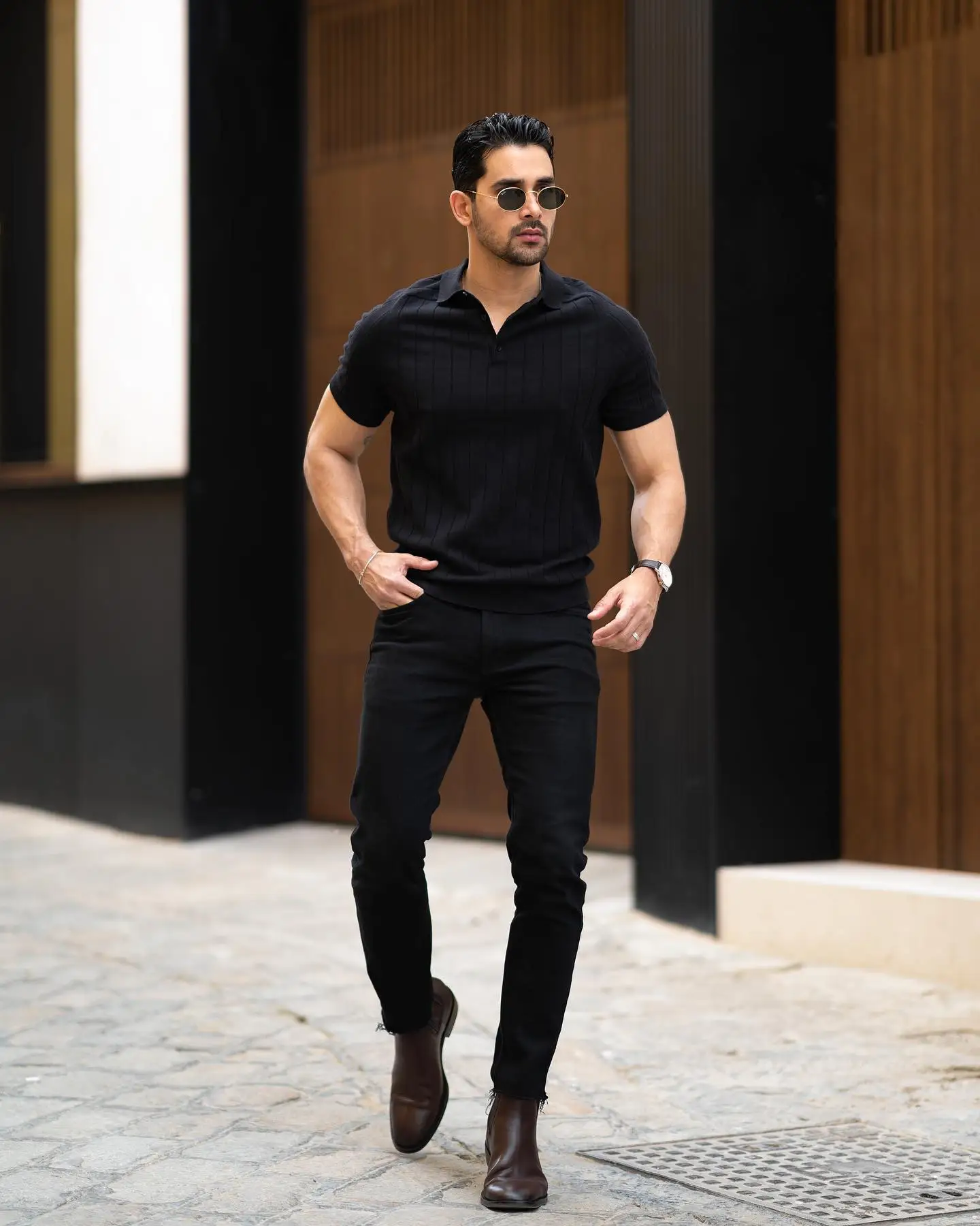 24 Funeral Outfit Without a Suit Looks That Are Dark, Simple, and Sharp 6 magno scavo 1617193714
