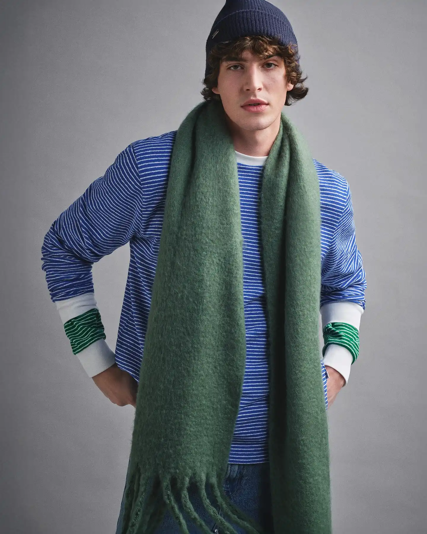 17 Men Winter Scarf Styles That Make Winter Dressing Better 2 mavi 1764513293