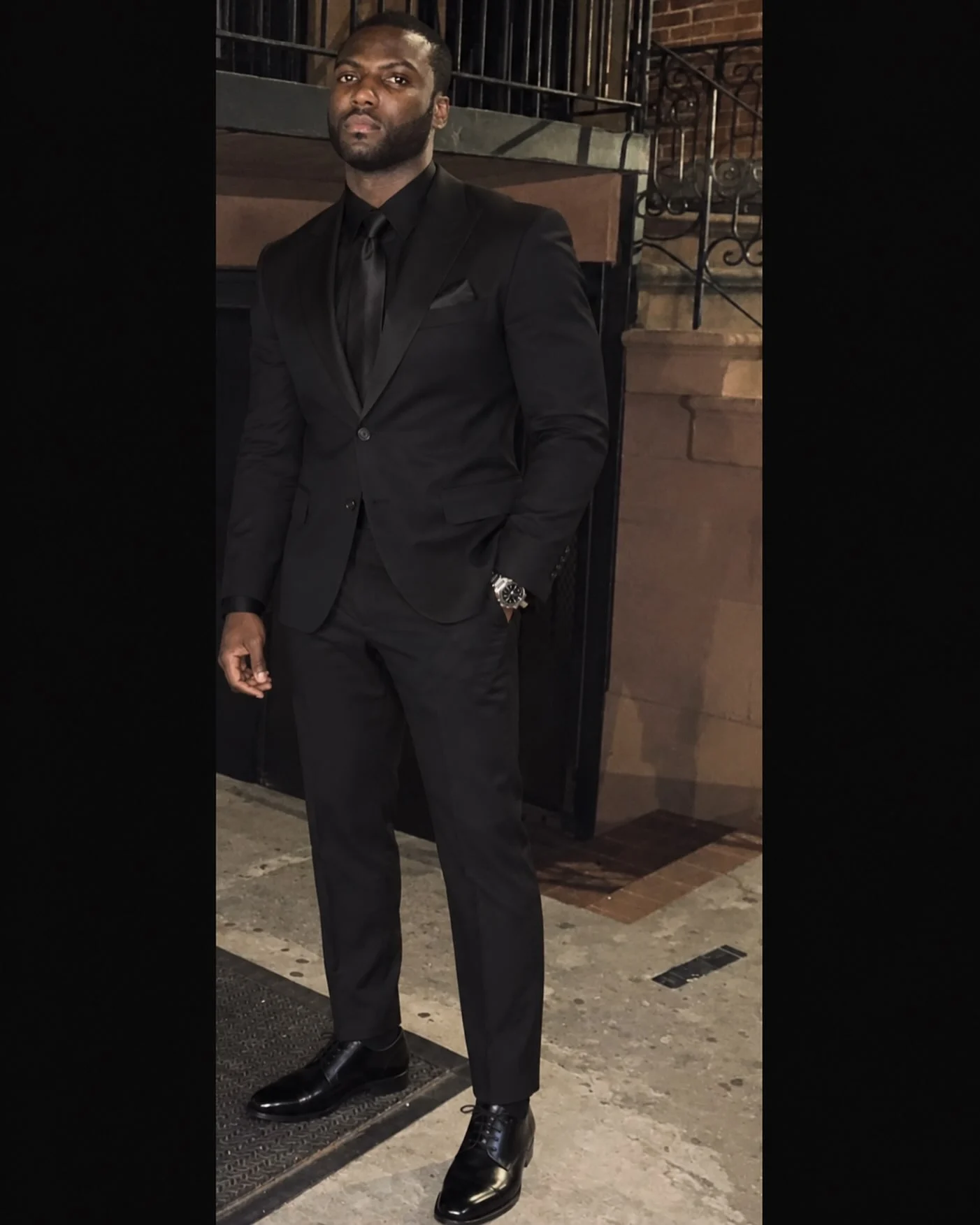 22 Funeral Outfits for Tall Men, From Overcoats to Shoes 8 mr whitehead 15 1788885165