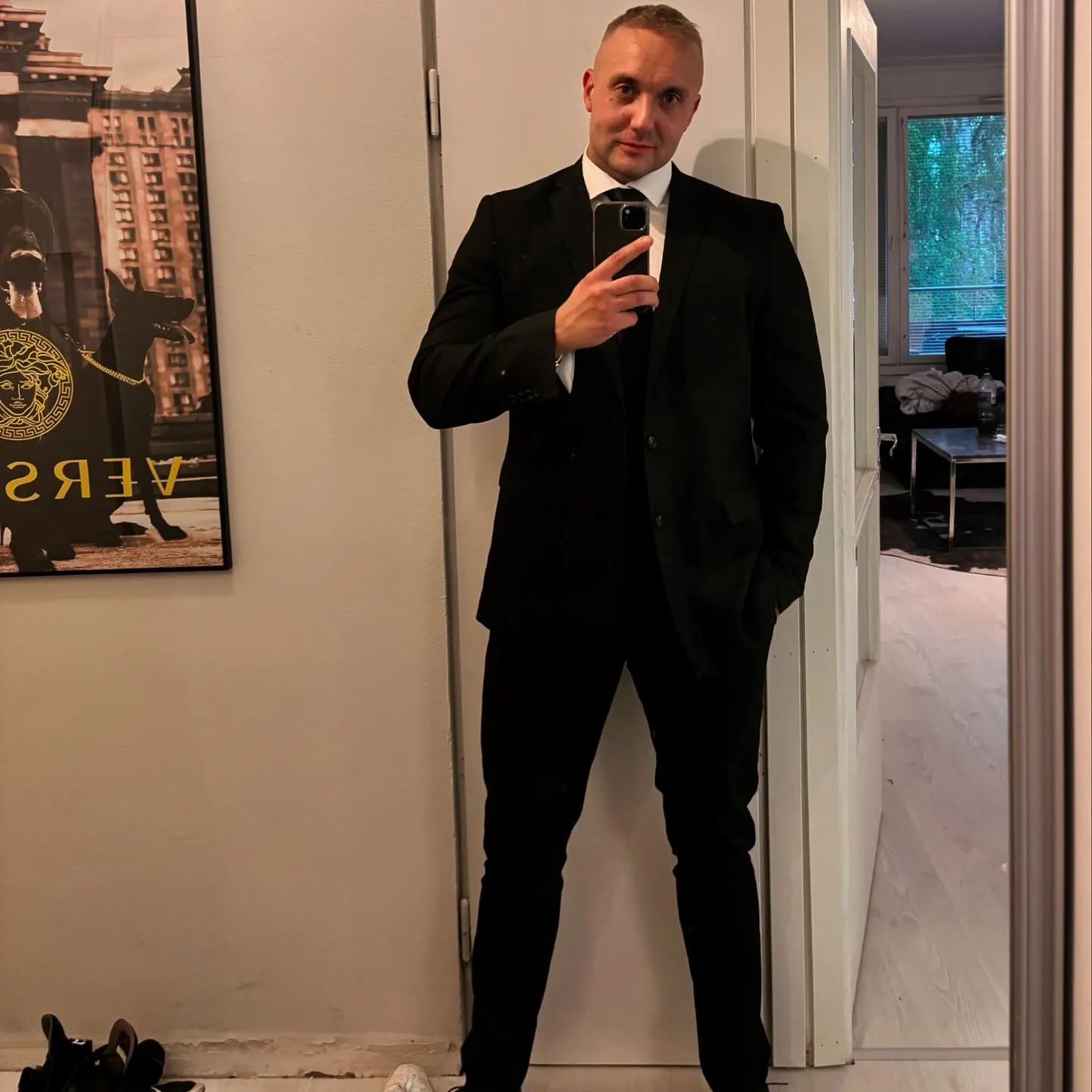 19 Funeral Outfits for Older Men That Stay Respectful and Comfortable 9 nparkkinen 1748548821