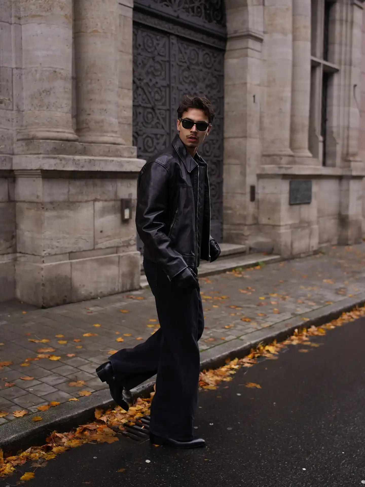 35 Mens Fall Date Night Outfits That Actually Look Like You Tried (In a Good Way) 30 simonfrdsm 1761135624
