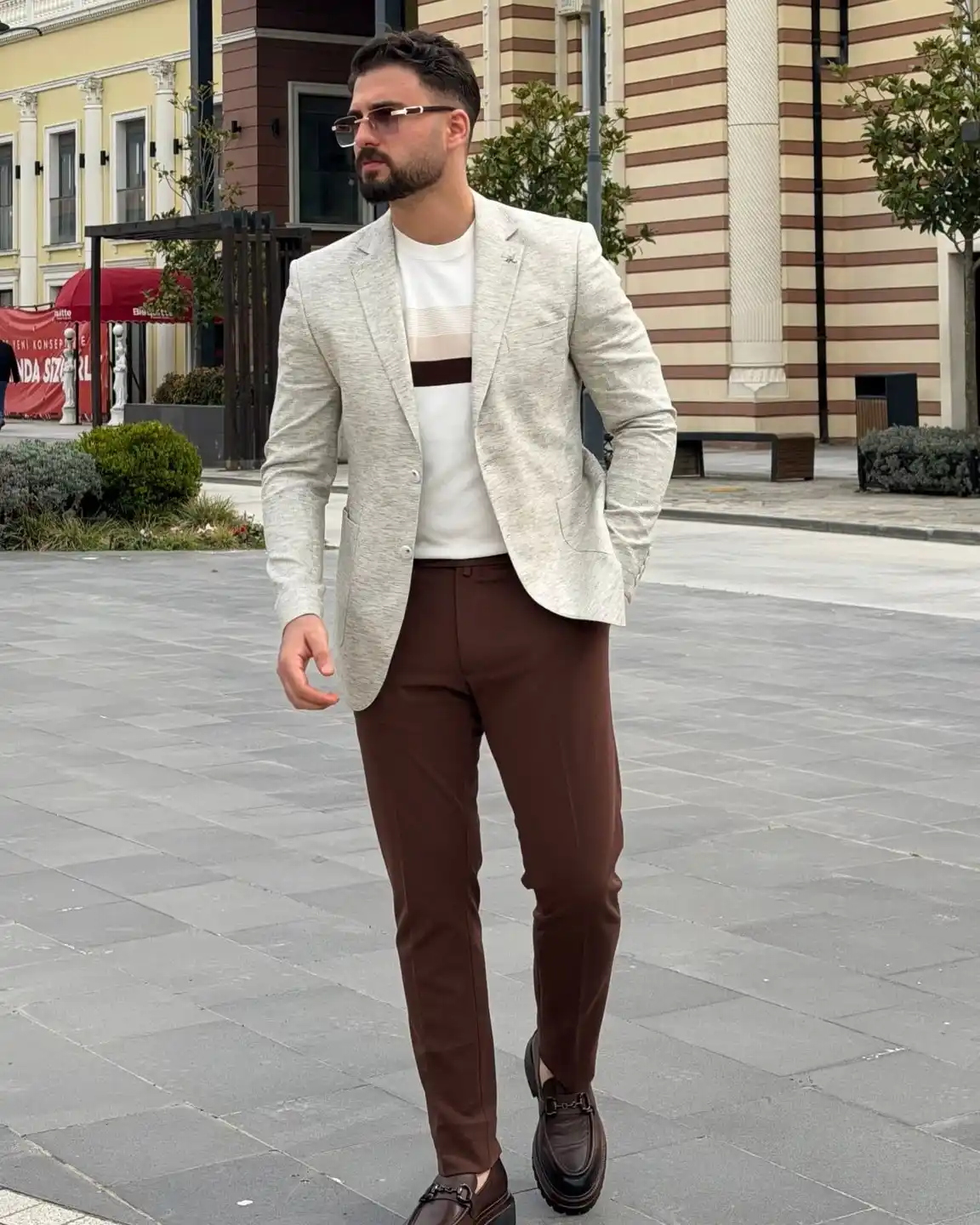 35 Mens Fall Date Night Outfits That Actually Look Like You Tried (In a Good Way) 32 suitharbor 1787918424