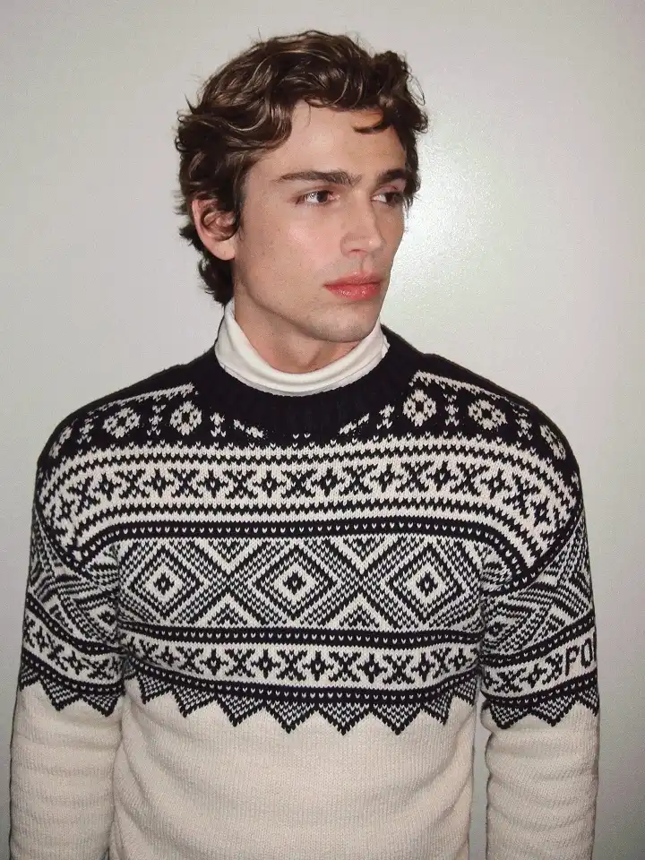 23 Men Winter Hairstyles That Actually Survive Hats, Wind, and Cold Mornings 5 thebradylea 1770204306