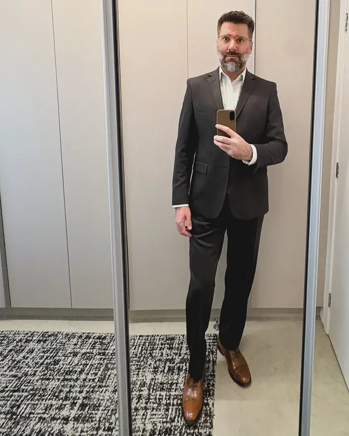 22 Funeral Outfits for Tall Men, From Overcoats to Shoes 20 toffani 1781128967
