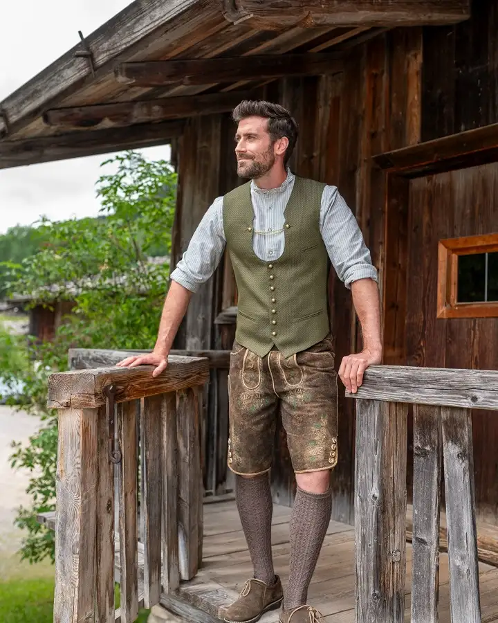 26 German Outfits for Men: Lederhosen Looks for Oktoberfest and Beyond 11 trachten hammerschmid 1748416517