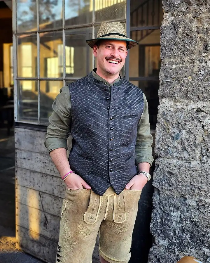 26 German Outfits for Men: Lederhosen Looks for Oktoberfest and Beyond 5 trachtengach 1743700598