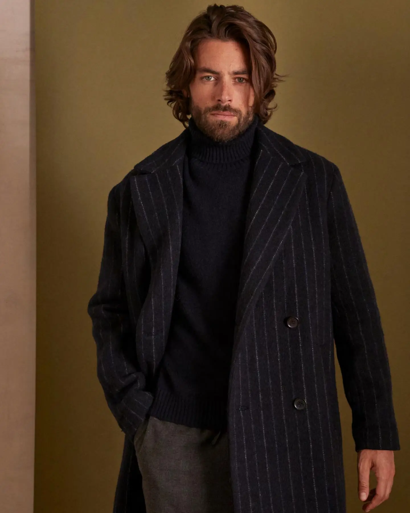 23 Men Winter Hairstyles That Actually Survive Hats, Wind, and Cold Mornings 19 valentindhoore 1727365166