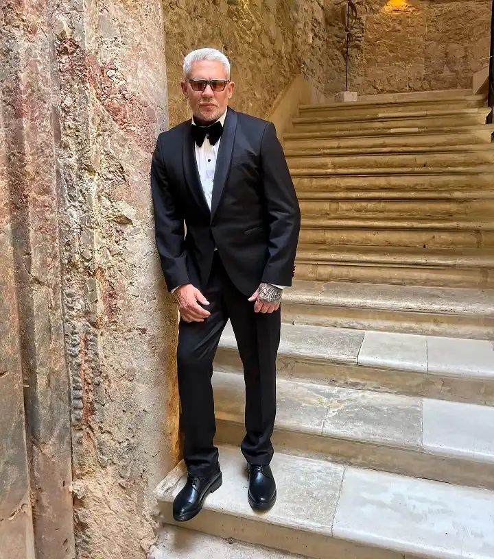 20 Father of the Bride Outfit Ideas That Actually Look Great in Photos 8 waynelineker 1754832380