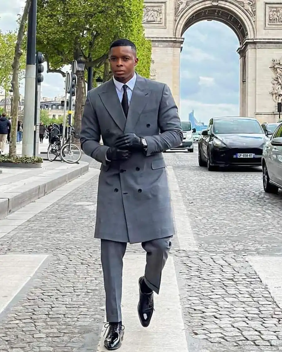 Winter Outfits for Black Men: 27 Cold Weather Looks From Overcoats to Puffers 16 blackmenfashionhub 1751390700