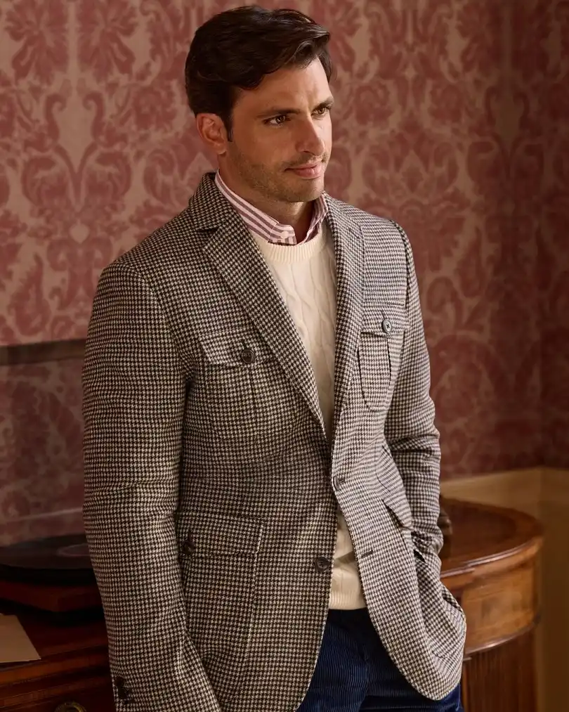 22 Men Winter Blazer Outfits With Tweed, Corduroy, Suede and Turtlenecks 10 hackettlondon 1758873600