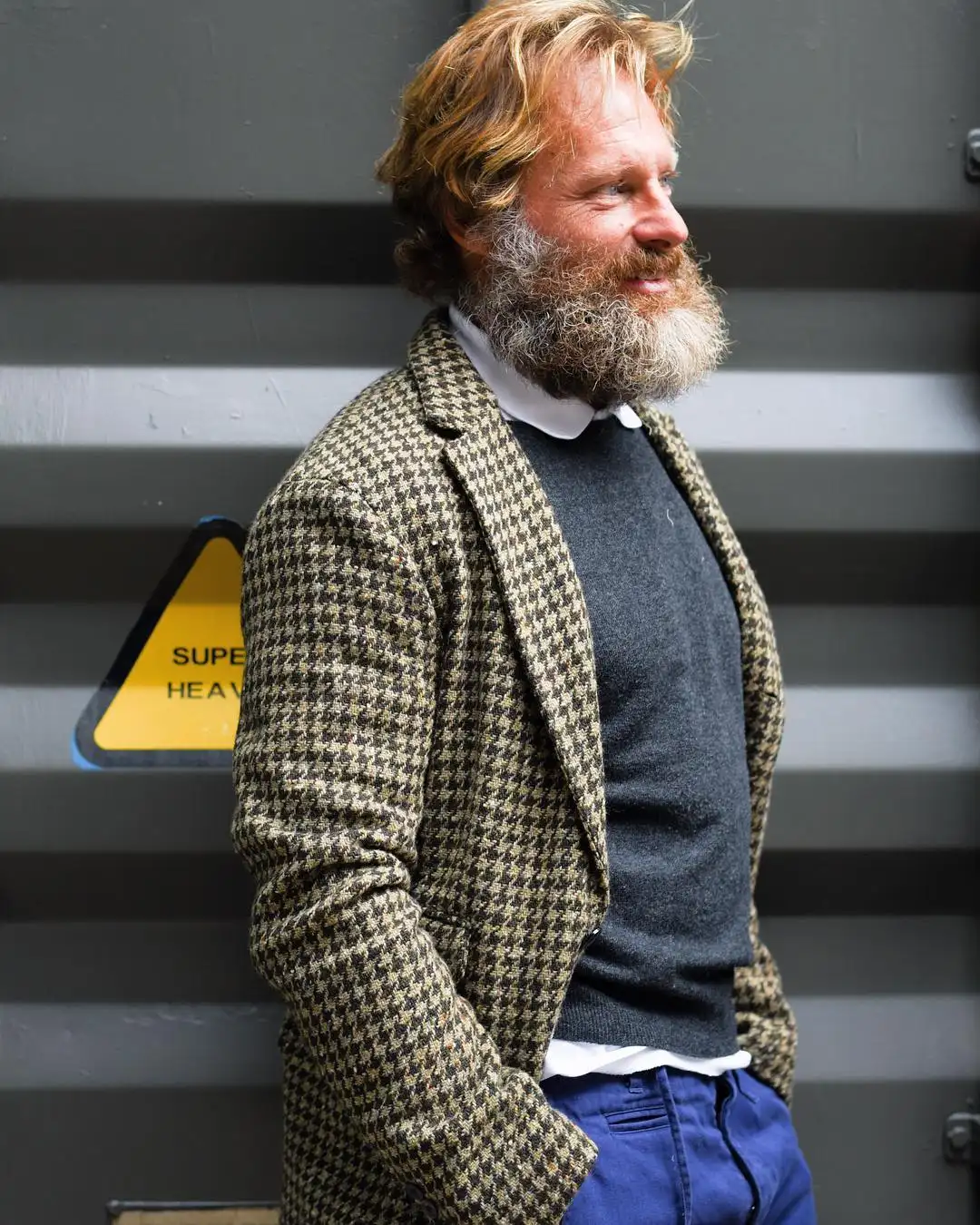 22 Men Winter Blazer Outfits With Tweed, Corduroy, Suede and Turtlenecks 15 man1924 1511096634
