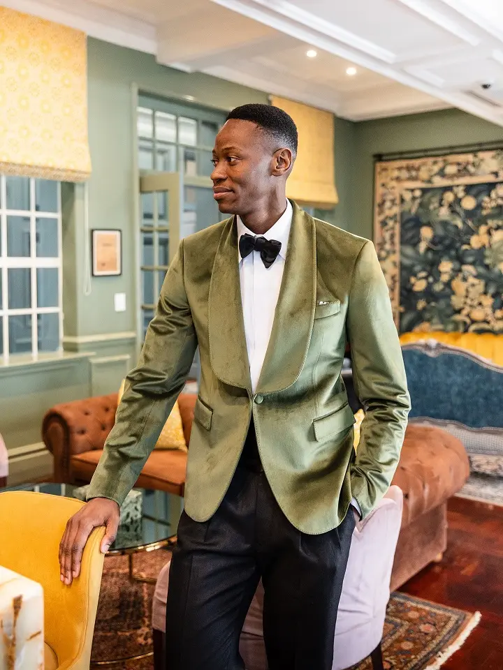 26 Men Winter Wedding Outfit Ideas for Grooms, Groomsmen and Guests 14 suitsnstuff 1749646624