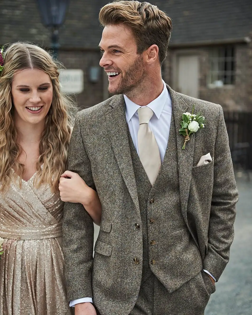 26 Men Winter Wedding Outfit Ideas for Grooms, Groomsmen and Guests 15
